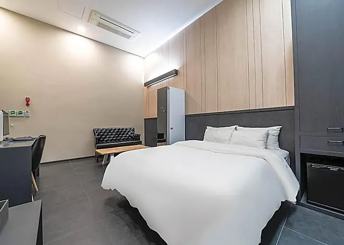 Starhills At Namdaemun Market Center Motel